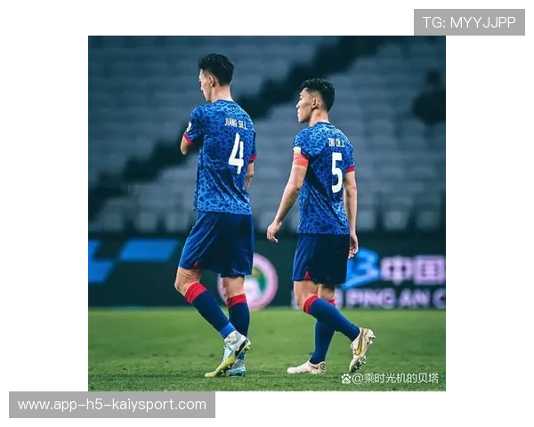 朱辰杰伤愈复出参与分组对抗，申花防线核心回归应对保级